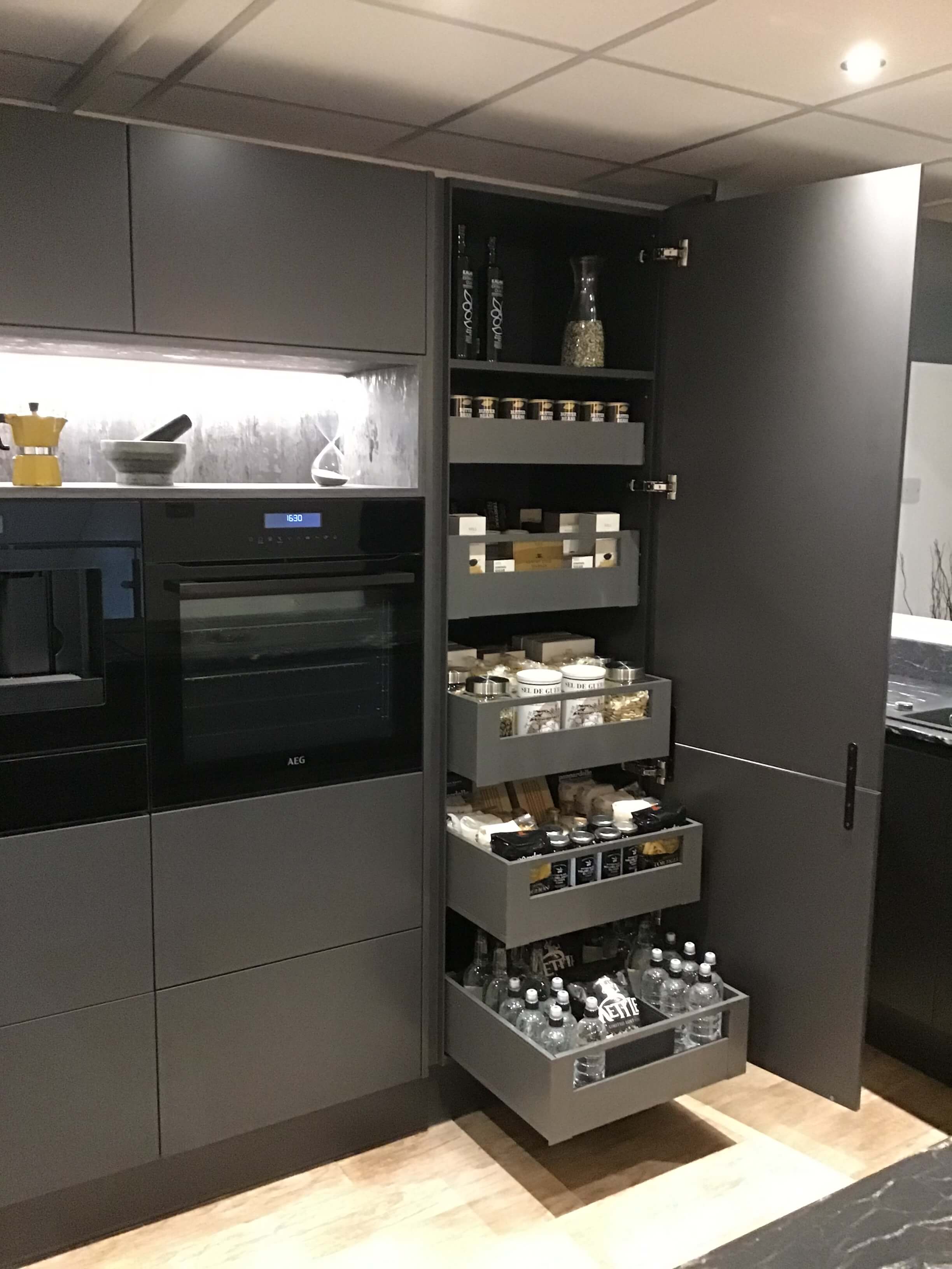 FD Kitchens Solutions SPACE TOWER